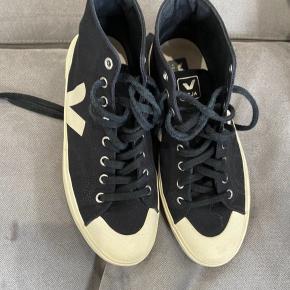 Veja Black and White High-Top Sneakers - Picture 3 of 5